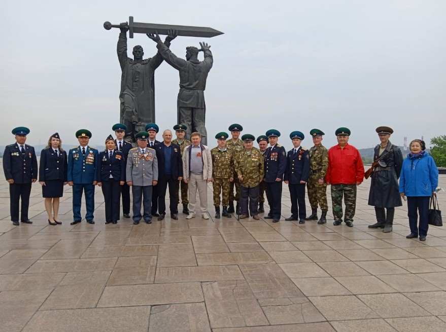 Подробнее о статье Хранить державу, долг и честь!